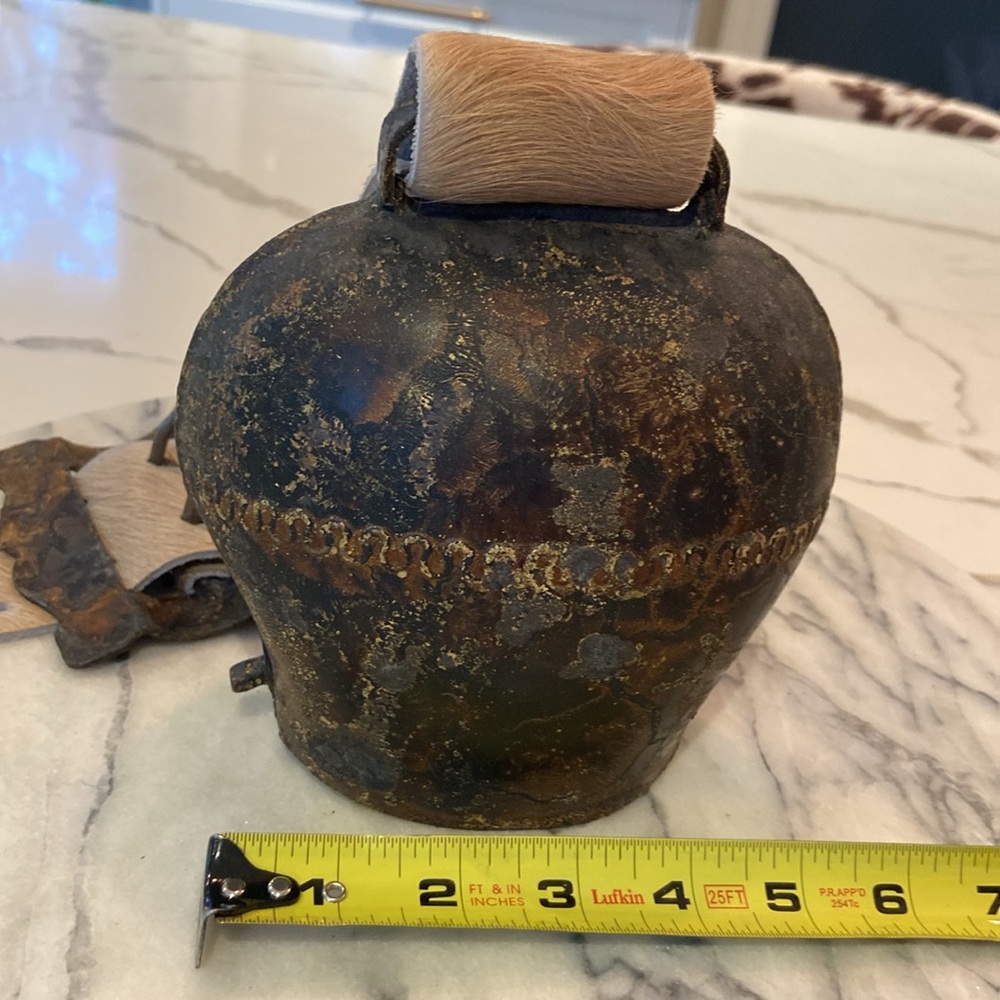 Vintage Large Rustic Swiss Hand forged Metal Hanging Cowbell with Leather Strap. - Picture 11 of 13